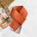 Sciarpa in maglia double-face con pois arancioni e strisce grigie per l'inverno - Linea Tratteggiata Arancio Rosso