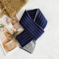 Sciarpa in maglia double-face a pois blu scuro e grigio per donna invernale - Linea Tratteggiata Blu Notte