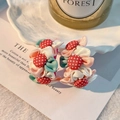 Orecchini a fiore in tessuto fatti a mano rosa e blu con bottoni rossi a pois - Rosso