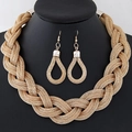 Set di gioielli con collana a catena spessa intrecciata oro e orecchini a goccia - Stile Oro Champagne (4)