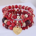 Mehrlagiges rotes Perlenarmband-Set mit goldenem Herzanhänger und Te Amo Gravur - Rot