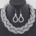 Set collana a catena spessa in maglia metallica intrecciata e orecchini d'argento - Argento