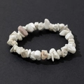 Elastic bracelet with irregular natural white turquoise stone chips on black background - Irregular Gravel Style (1) / White