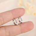 Minimalistische Creolen aus S925 Sterling Silber mit zwei funkelnden Zirkonia-Steinen - Silber (HL-45)