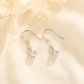 Boucles d'oreilles crochet en argent S925 avec cadre cube minimaliste et zircon - Style de Cube de Zircone Argenté (A127)