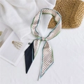 Écharpe étroite en soie à motif pied-de-poule beige avec bordures bleu-vert - Pied-de-poule Vert (XPD0067-7)