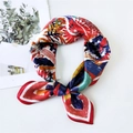 Foulard quadrato in seta con motivi botanici astratti colorati e bordi cuciti rossi - 53cm / 1Z Raccolto