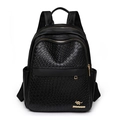 Sac à dos femme en cuir synthétique tressé noir avec logo kangourou doré et zips - Noir