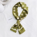 Sciarpa stretta in raso verde con stampa a margherite e finitura lucida elegante - 3 Margherita Verde