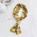 Foulard étroit jaune moutarde avec imprimé marguerites sur fond de tissu blanc doux - 5 Marguerite Jaune