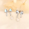 Orecchini a fiocco in argento con cuori azzurri e ciondoli a stella su tessuto beige - Stile Fiocco Cuore Blu e Stella (A197)
