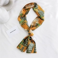 Foulard étroit en soie jaune moutarde avec motifs végétaux et détail de nœud noué - 16 Cerf Lotus Jaune Orangé