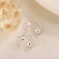 Boucles d'oreilles argentées en forme de C avec zircon cubique et perle métallique - Style Argenté en Forme de U avec Zircon à Quatre Griffes (c279)