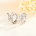 Orecchini a cerchio a farfalla in argento S925 con pavé di zirconi bianchi lucidi - Design a Farfalla (HL-133) / Argento