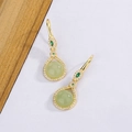 Vintage druppeloorbellen met lichtgroene jade en goudkleurige haken in Chinese stijl - Goud