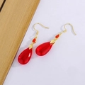 Orecchini vintage con corniola rossa a goccia, zirconi e ganci in metallo oro - Stile Oro (XP11)