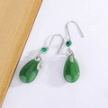 Elegante grüne Jade-Ohrhänger im chinesischen Stil mit Silberhaken und Kristallakzenten - XP25-Grüner Chalcedon