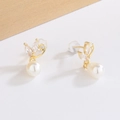 Elegante Schmetterlings-Perlenohrringe in Gold mit funkelnden Marquise-Kristallen - Gold