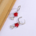 Elegante Koi Fisch Ohrringe aus Silber mit roten Achatperlen und funkelnden Kristallen - Weißgold