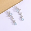 Orecchini a farfalla in cristallo blu con finitura argento e accenti in zircone lucido - Orecchini a Pendente Lunghi a Farfalla Con Zirconia Blu (XP116)