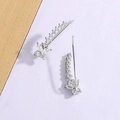 Orecchini a lobo farfalla in argento con pietre di zircone scintillanti e design curvo - Oro Bianco