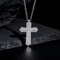 Collier avec pendentif croix plaqué or et zircons scintillants sur fond de pierre noire - Style Pave Argent (Style 66)