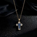Goldene Kreuzkette mit quadratischen blauen Edelsteinen und mikro-pavé Zirkonia-Steinen - Quadratischer Blauer Saphir Zentrum (Z)