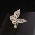 Bague papillon en argent S925 étincelant avec zircone sur fond noir élégant - Style T-S925 Argent Sterling Zircon Baguette Papillon
