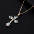 Goldene Kreuzkette mit blau-weißem Emaille-Inlay und mikro-besetzten Zirkonia-Steinen - Blau & Weiß Emaille Boho Stil (F)