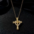 Vergoldete Halskette mit Kreuz- und Herzanhänger sowie Zirkonia-Besatz auf schwarzer Seide - Kreuz Herz Kombination (J)