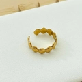 Anillo ajustable de acero inoxidable oro 18k con textura de concha y diseño ondulado - Estilo Abierto de Concha / Dorado