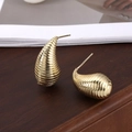 Unregelmäßige goldene Spiralstecker mit einzigartiger Textur und poliertem Finish - Goldene Spiral-Strukturierte Gebogene Ohrstecker (R)