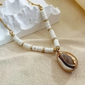 Bohemian tiger shell pendant necklace with white beads and gold-tone trim - White Shell Style