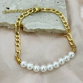 Bohemian 18K gold Figaro chain bracelet with nine white pearls and adjustable lobster clasp - Gold Pearl Style