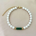 Elegante pulsera de perlas con cuenta de malaquita verde y cierre dorado ajustable - Estilo de Cilindro de Malaquita Verde