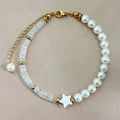 Bohemian star beaded bracelet with white pearls and square stones on pink silk - White