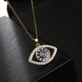 Collar de oro con colgante de ojo turco de circón azul en caja de cuero - Radiant Blue Step-cut Evil Eye (E)