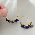 Boucles d'oreilles bohèmes dorées avec pierres naturelles de lapis-lazuli bleues - Éclats de Pierres Bleu Foncé (Style 4)