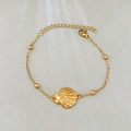 Bracciale in acciaio inossidabile dorato con ciondolo a conchiglia e perle lucide - Stile Capasanta