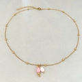 Vintage Goldhalskette mit rosa Tulpenanhänger und Perle an einer feinen Kugelkette - Rosa