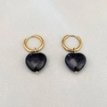 Orecchini a cerchio placcati oro 18K con ciondoli a cuore in pietra arenaria blu - Pietra del Sole Blu
