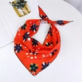 Foulard en soie rouge pour femmes avec motifs floraux bleu marine et pois blancs - Orchidée Rouge
