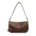 Bolso de hombro marrón oscuro para mujer en piel sintética mate con detalle de borla - Arena