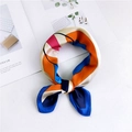 Foulard quadrato in seta con stampa geometrica arancione e blu, elegante stile annodato - 22 Strisce a Quattro Colori Bordo Blu