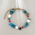 Bracciale bohémien con schegge di turchese, perle bianche e chiusura placcata oro - Bracciale in Pietra di Apatite