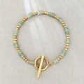 Bracciale bohémien con pietre naturali verde chiaro e chiusura a T dorata - Avventurina Verde Naturale
