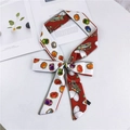 Foulard twilly rouge et blanc orné de pierres précieuses colorées et de papillons - Gemme Papillon Rouge