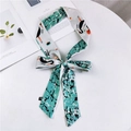 Élégant foulard twilly gris de 155 cm avec imprimé grue bleue noué en nœud - Oiseau Tacheté Bleu Lac