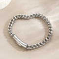 Poliertes silbernes Panzerarmband aus Edelstahl mit modernem Stabverschluss für Herren - Stahlfarbe