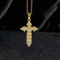 Collana con croce dorata e pavé di zirconi scintillanti su una catena raffinata - Stile V1 Oro Bianco